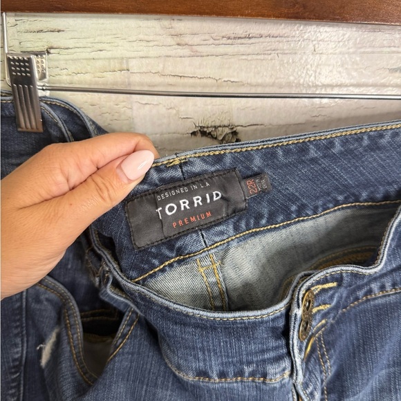 Torrid Jegging Jeans size 22W distressed blue - Picture 3 of 6